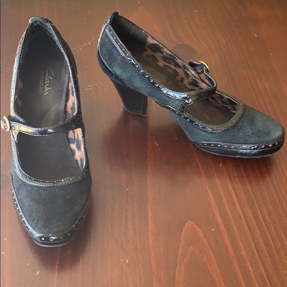 clarks shoes with toy in heel